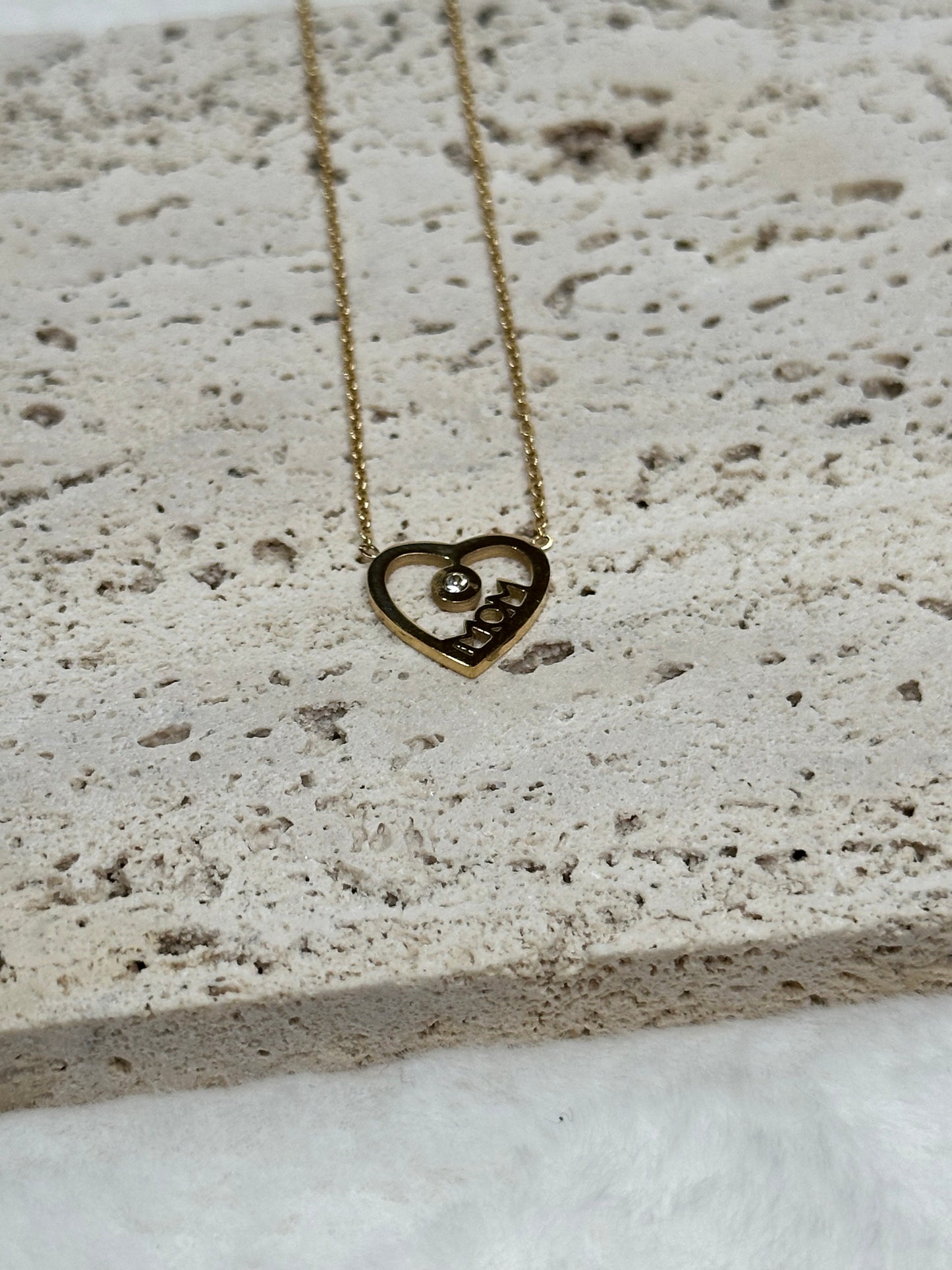 'Mom' Necklace