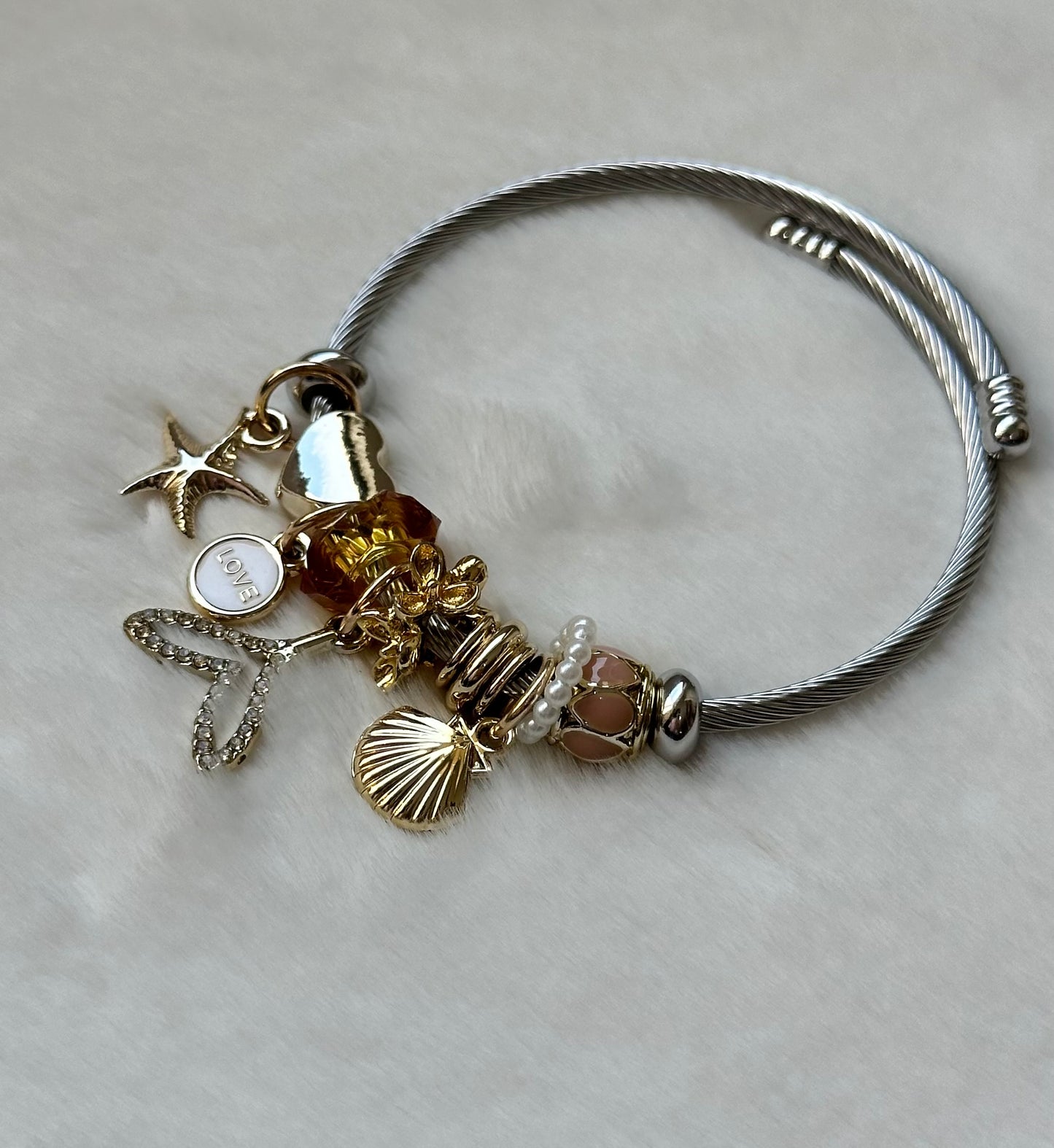 Delta Bracelet