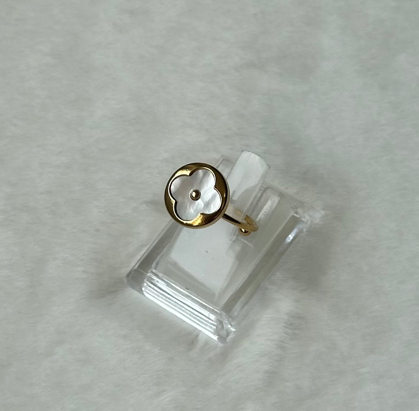 Emilia Ring