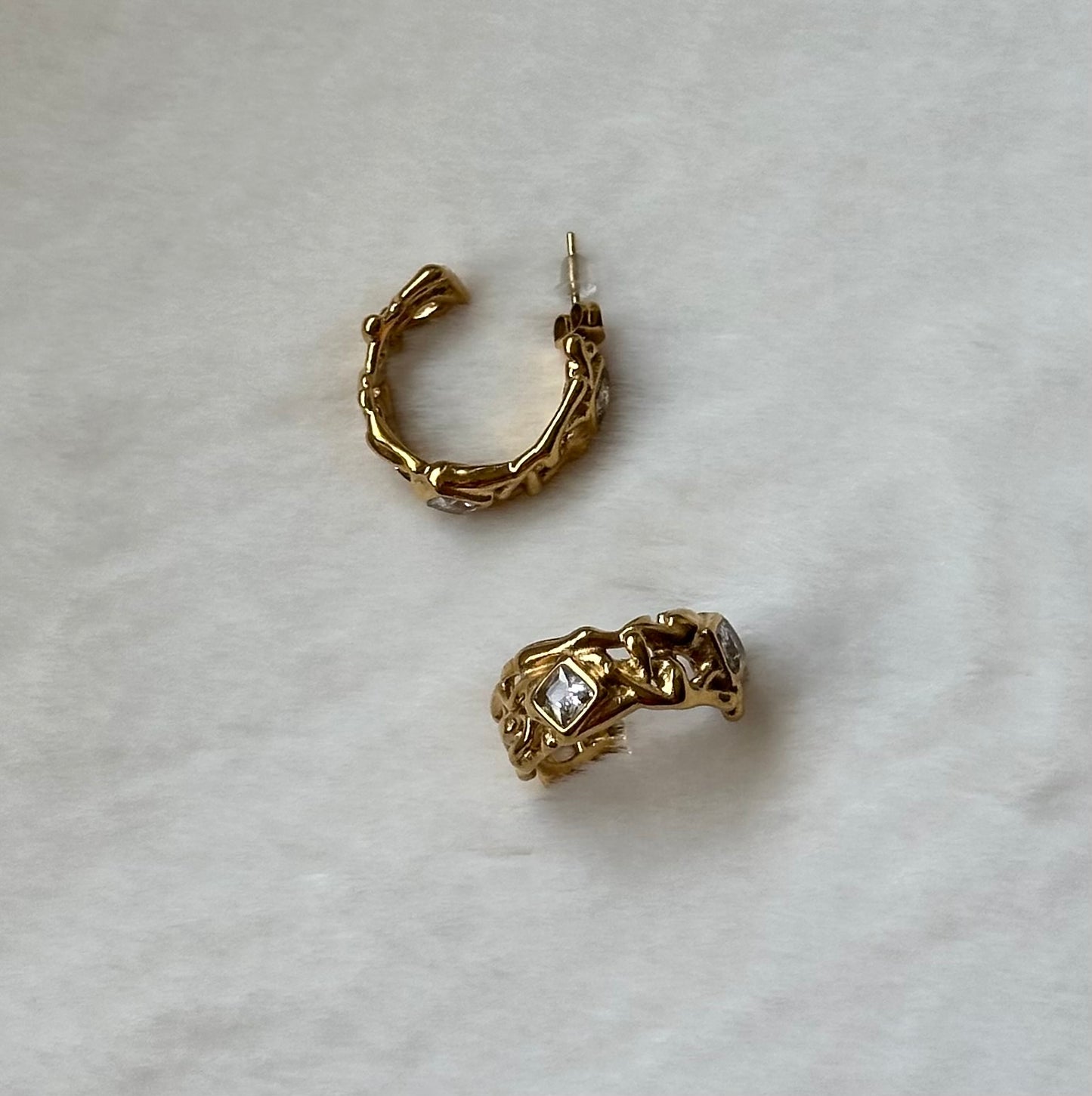 Yeseva Earrings