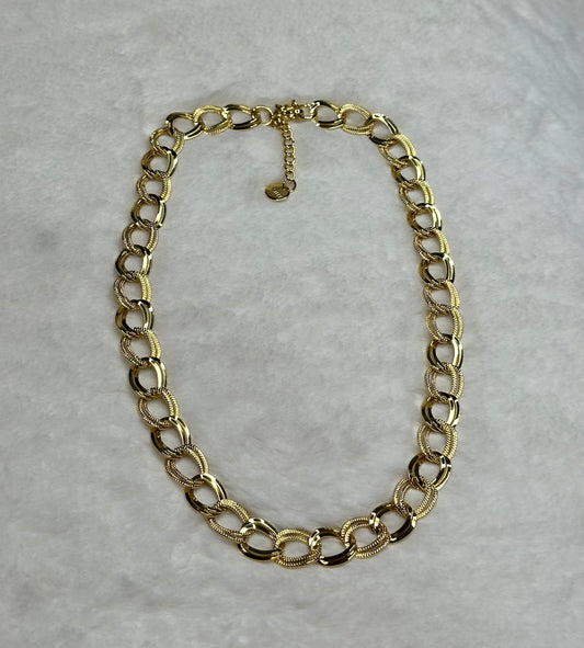 Reina Necklace
