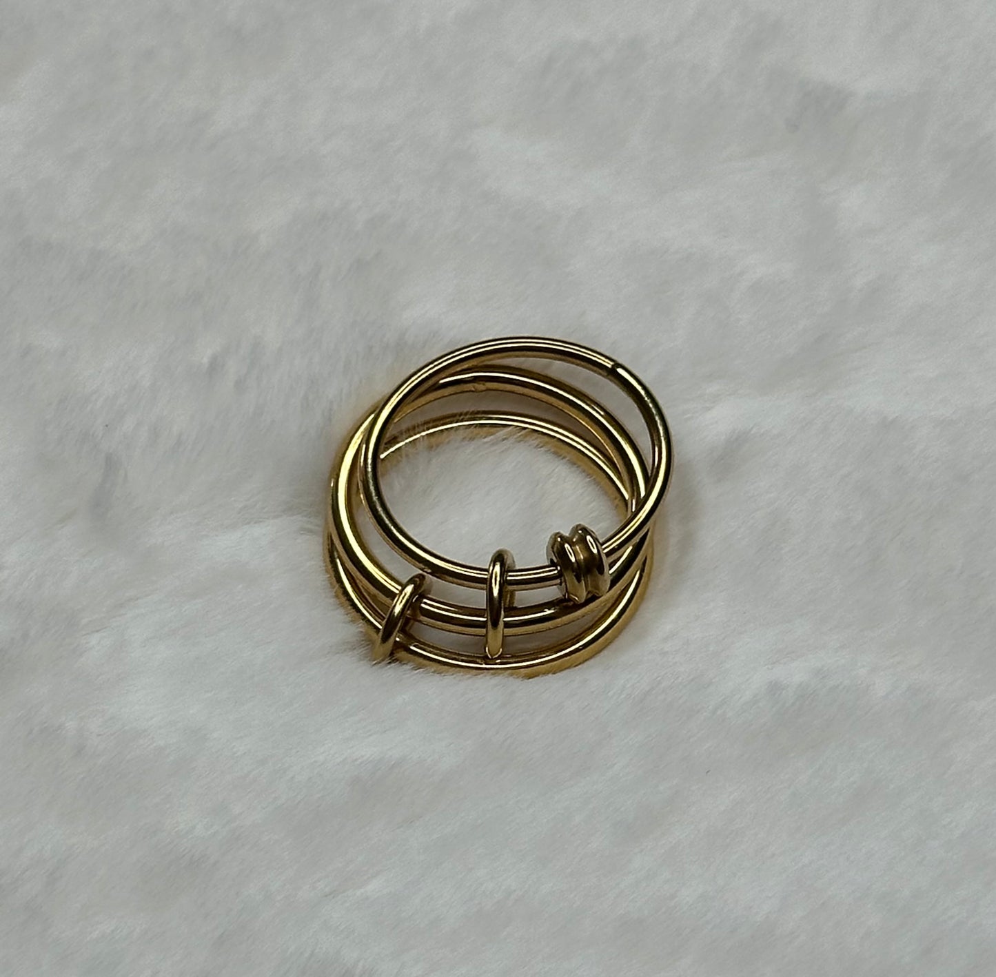 Majvi Ring