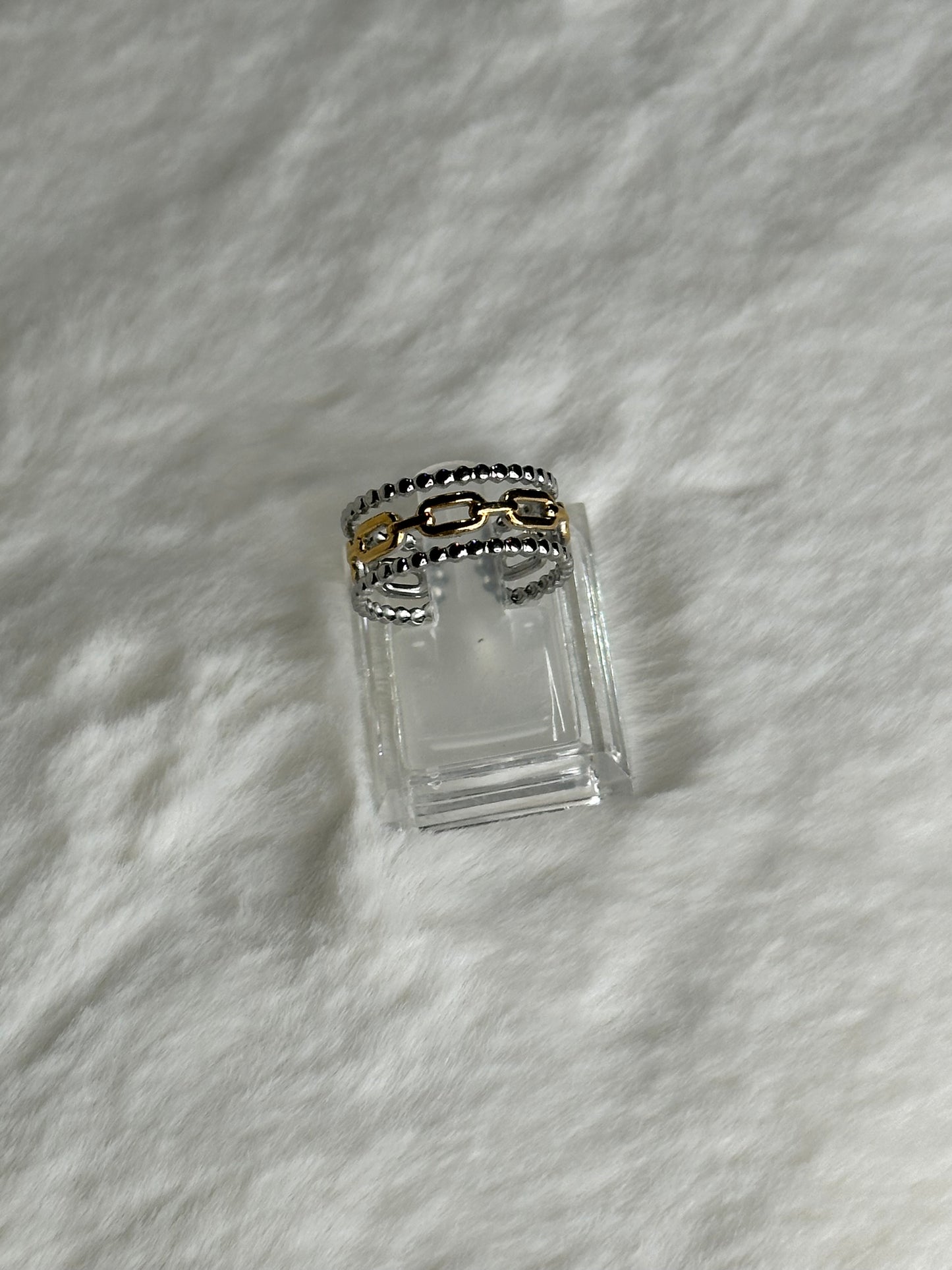 Avery Ring