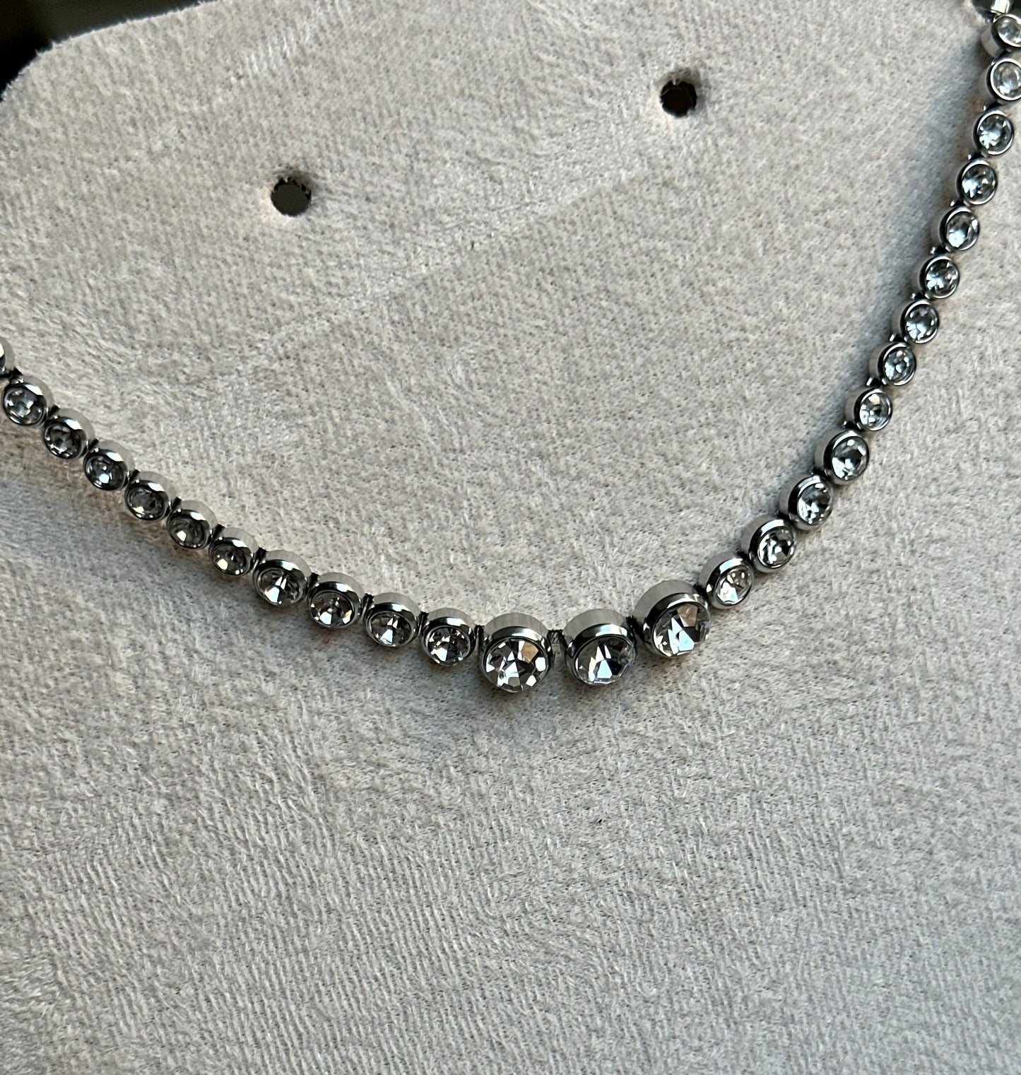 Daffodil Necklace