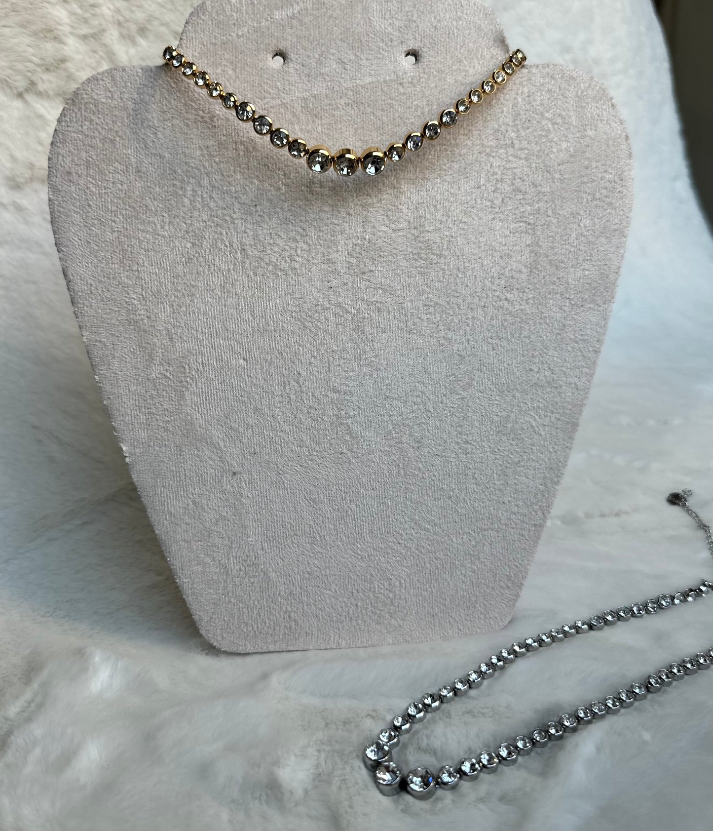 Daffodil Necklace