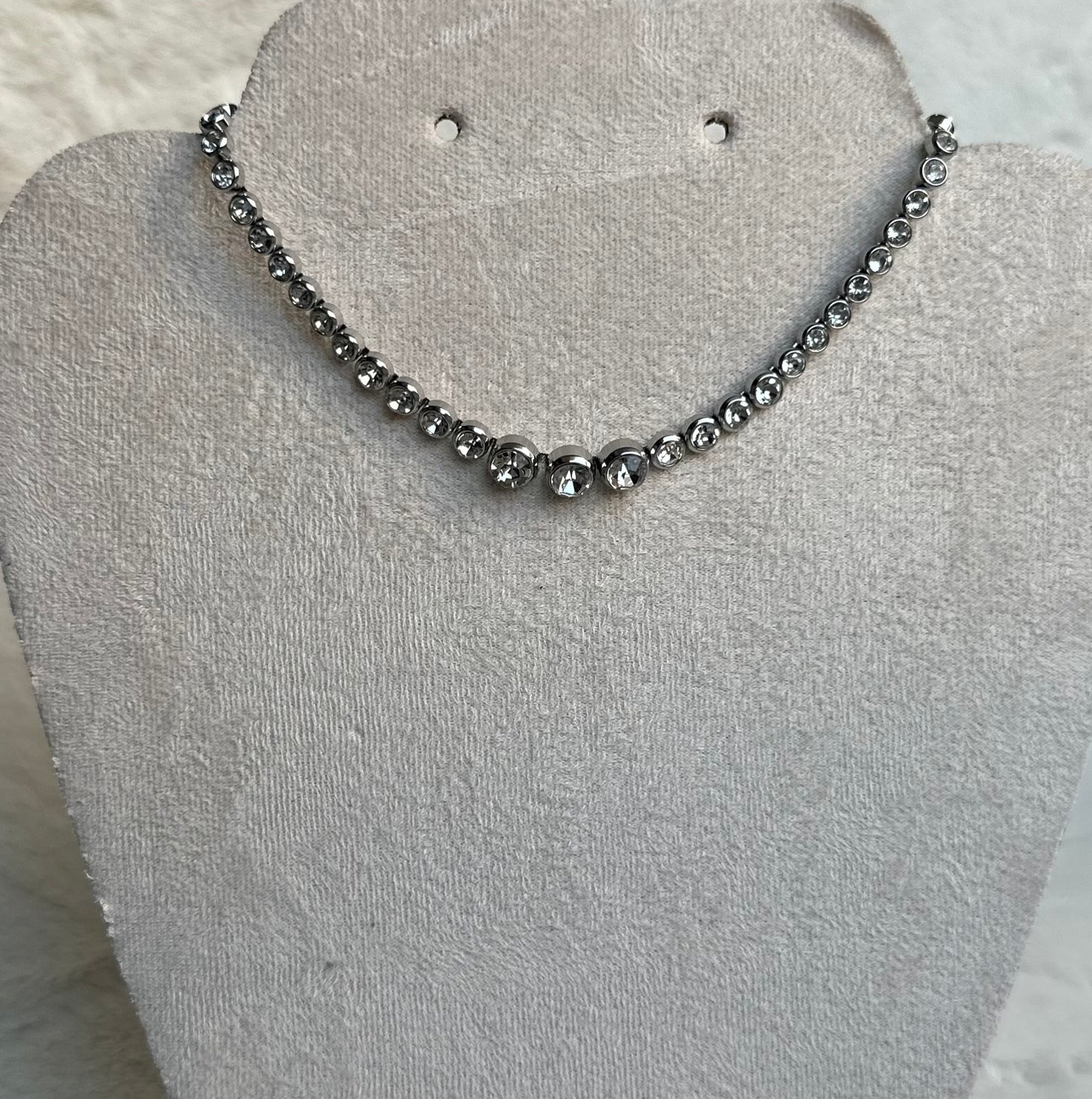 Daffodil Necklace